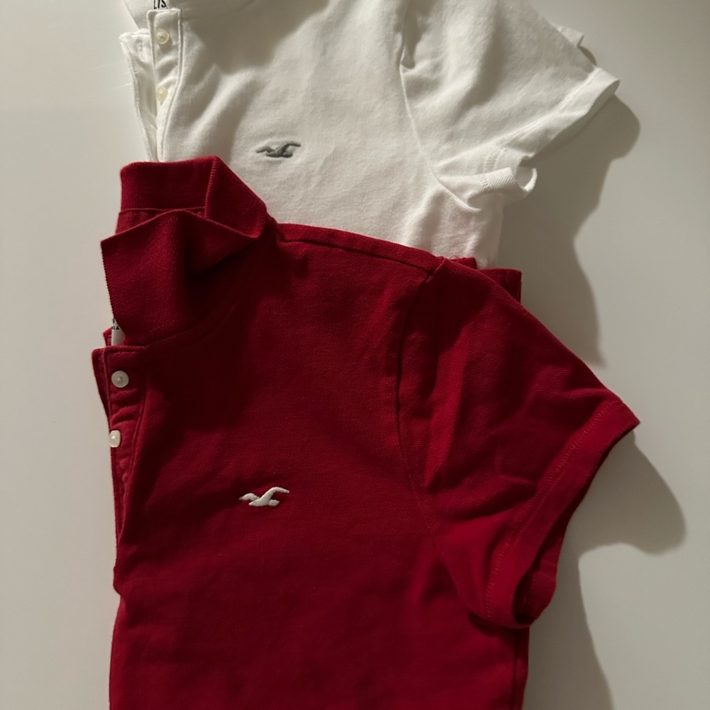 Women’s 2 Hollister polo shirts  perfect condition size M stretch